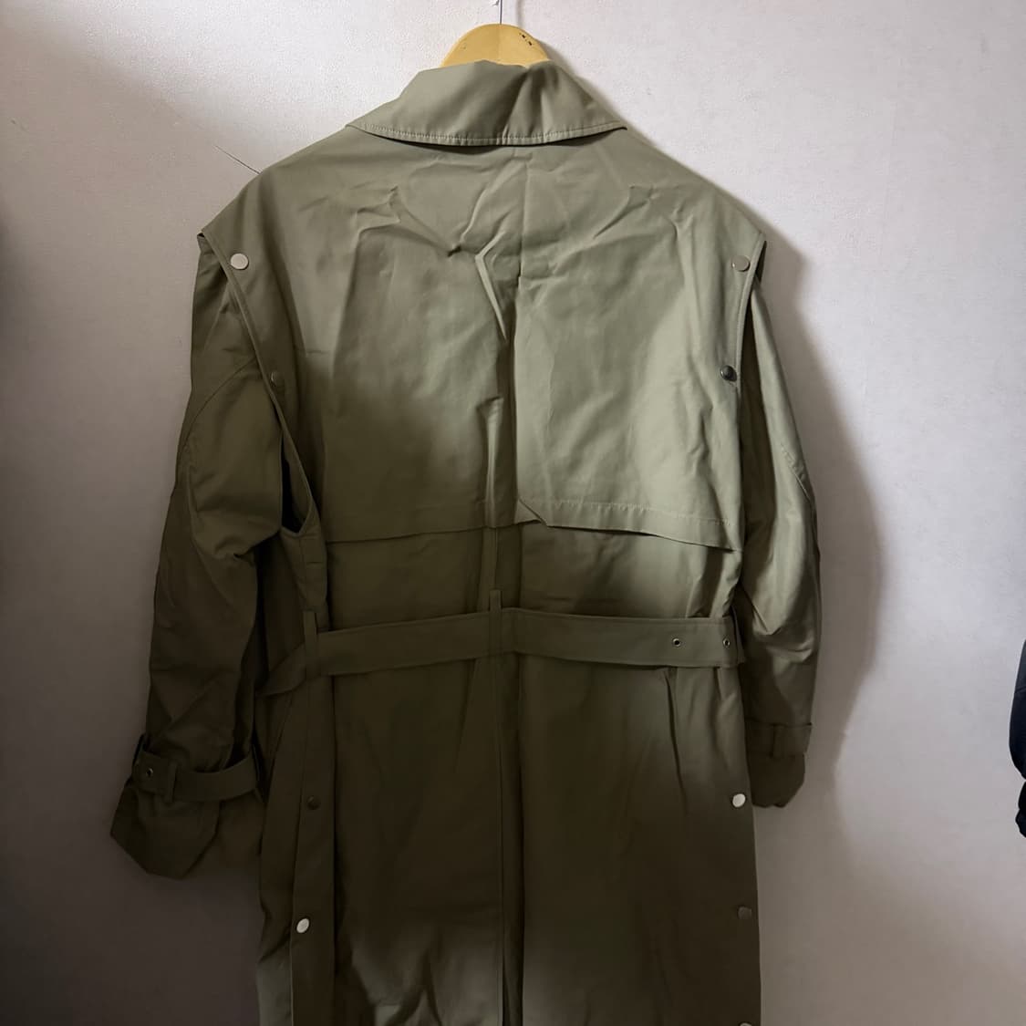 솔리드옴므 우영미 남성 히든버튼 맥코트 카키 48 (남성 105까지) 상품이미지5