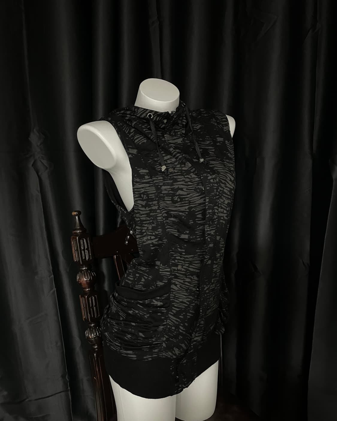 Reversible Skull Hoodie Vest 상품이미지1