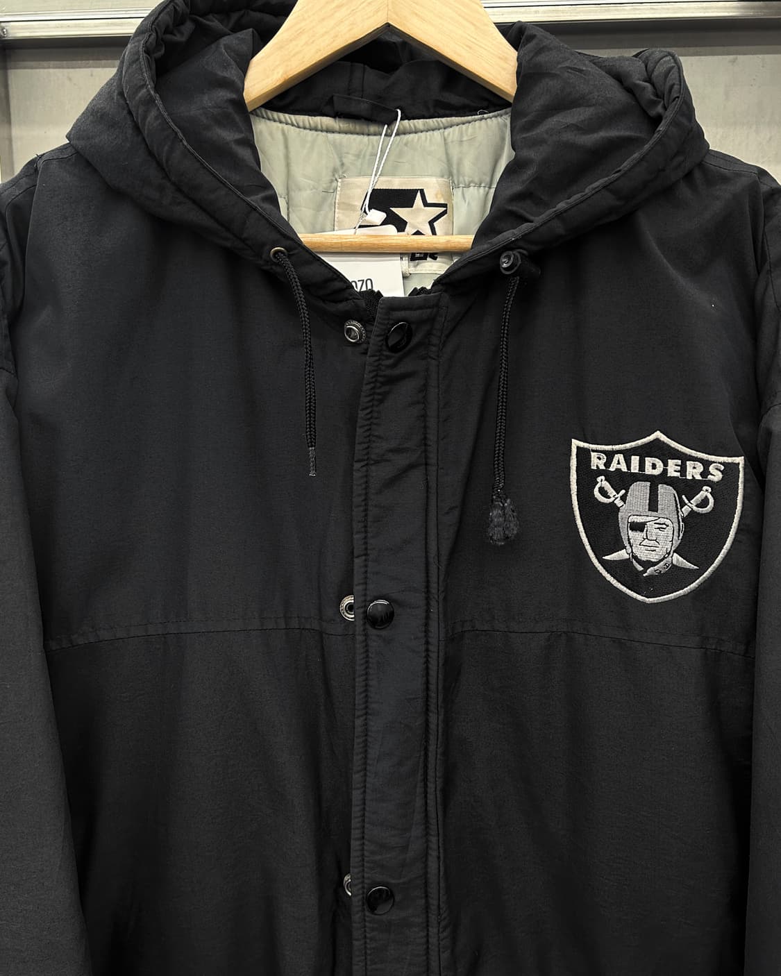 스타터 90s 레이더스 나일론쉘 헤비 웨이트 후드 점퍼 상품이미지3
