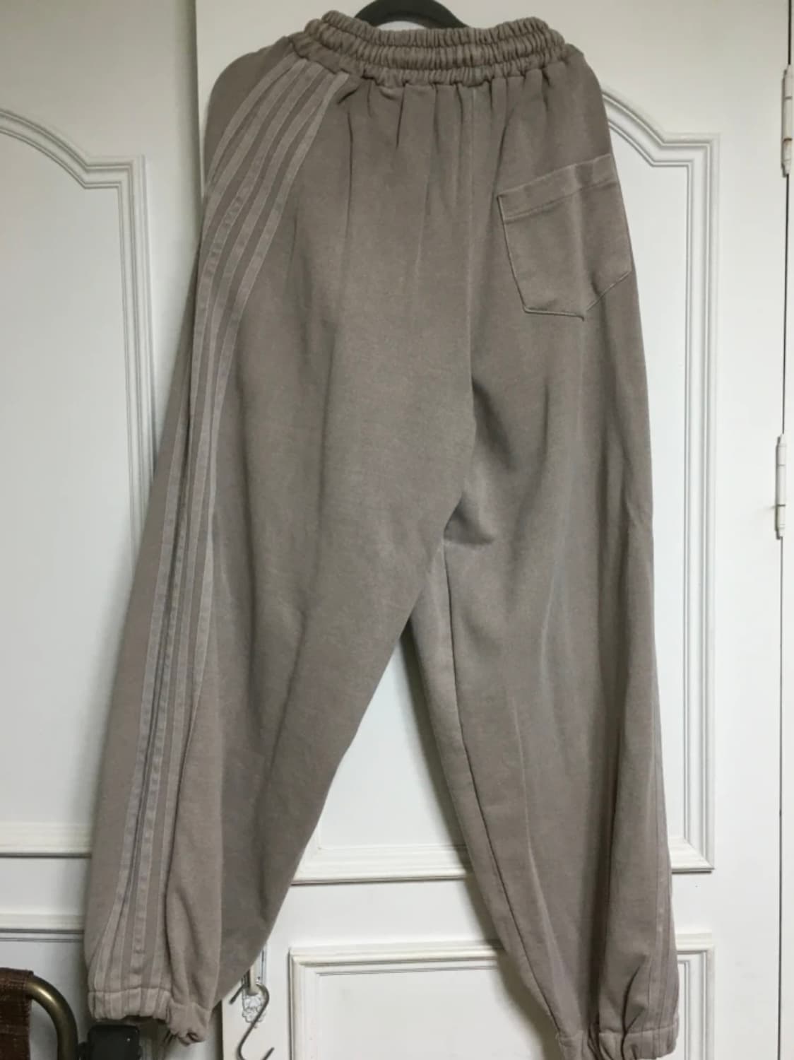 도즈 Line pigment training pants beige 상품이미지4