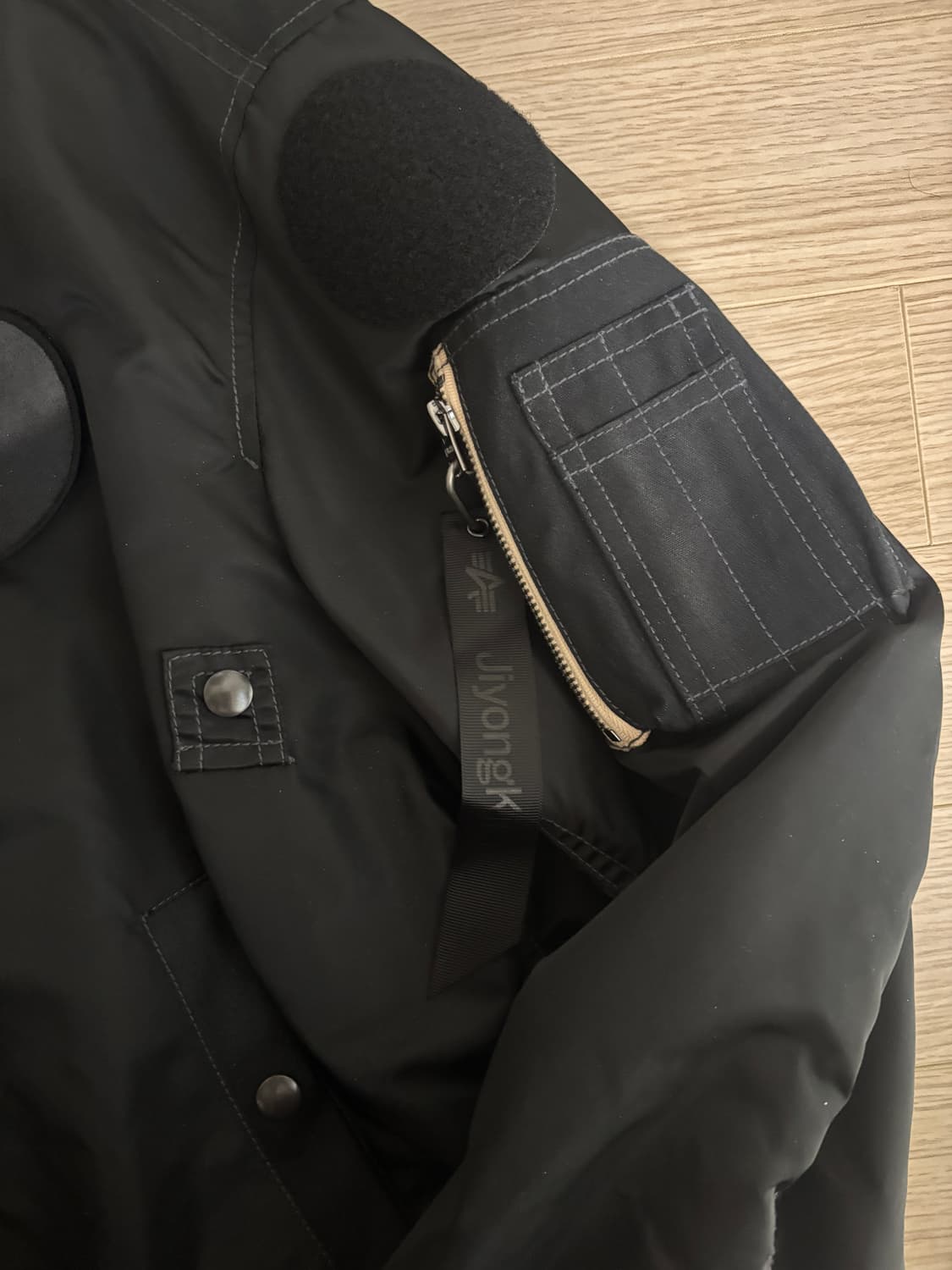 [L] Jiyong Kim X Alpha Sunbleach bomber 상품이미지5