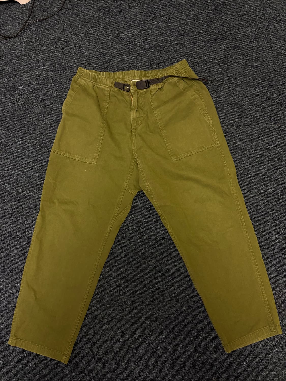 그라미치 루즈 테이퍼드 팬츠 (OLIVE) m사이즈 상품이미지1