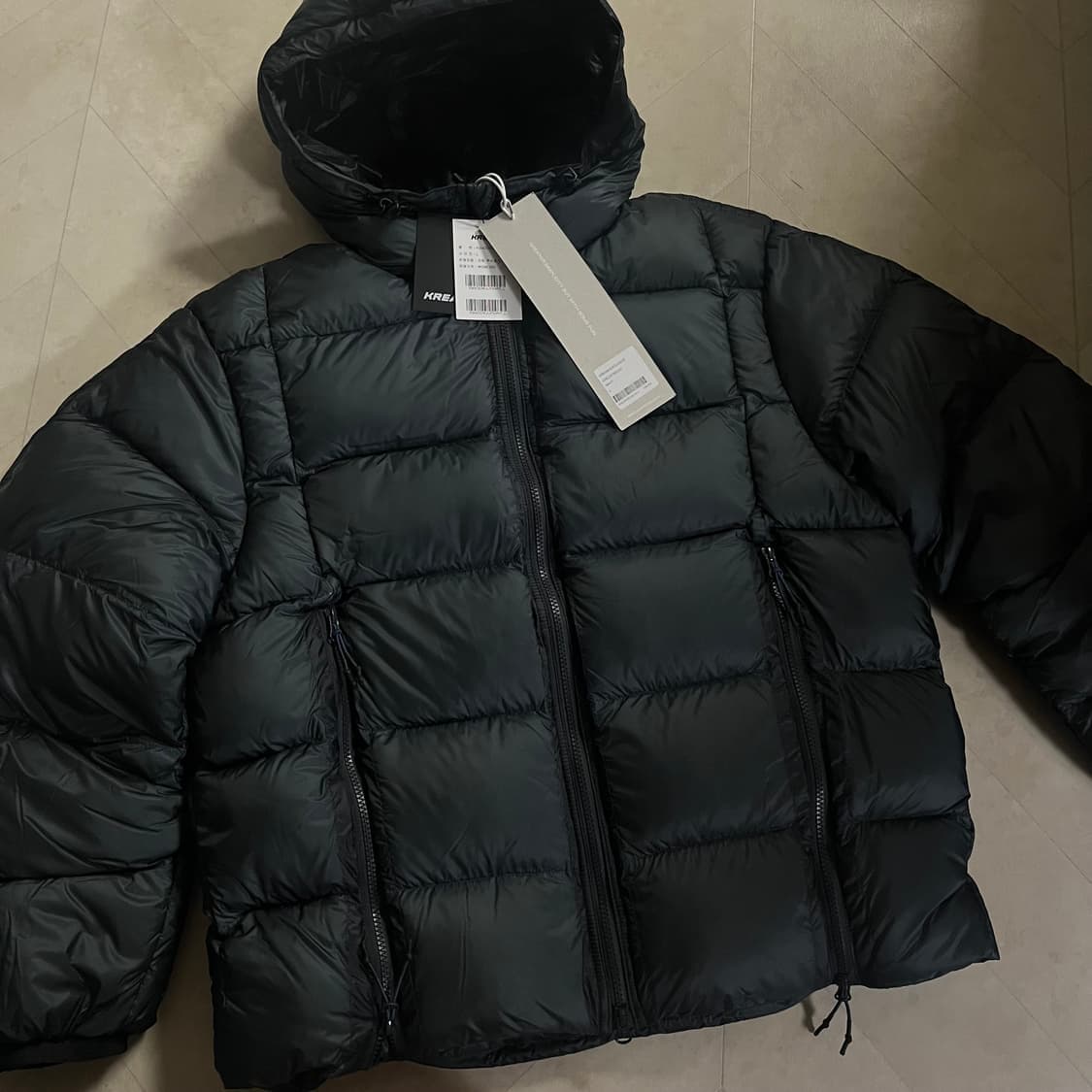 새상품(L)언어펙티드 24FW LS 후드 다운 점퍼 네이비 상품이미지4