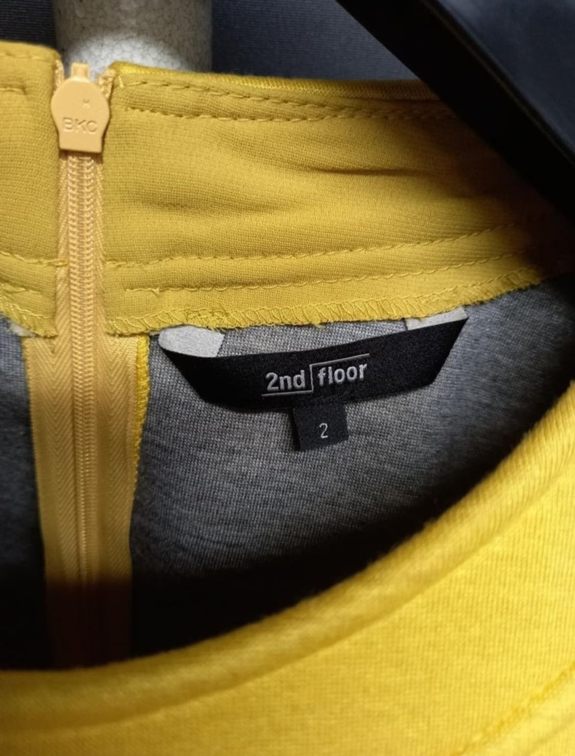 세컨플로어 얇은 네오프렌 맨투맨 55.66 상품이미지8