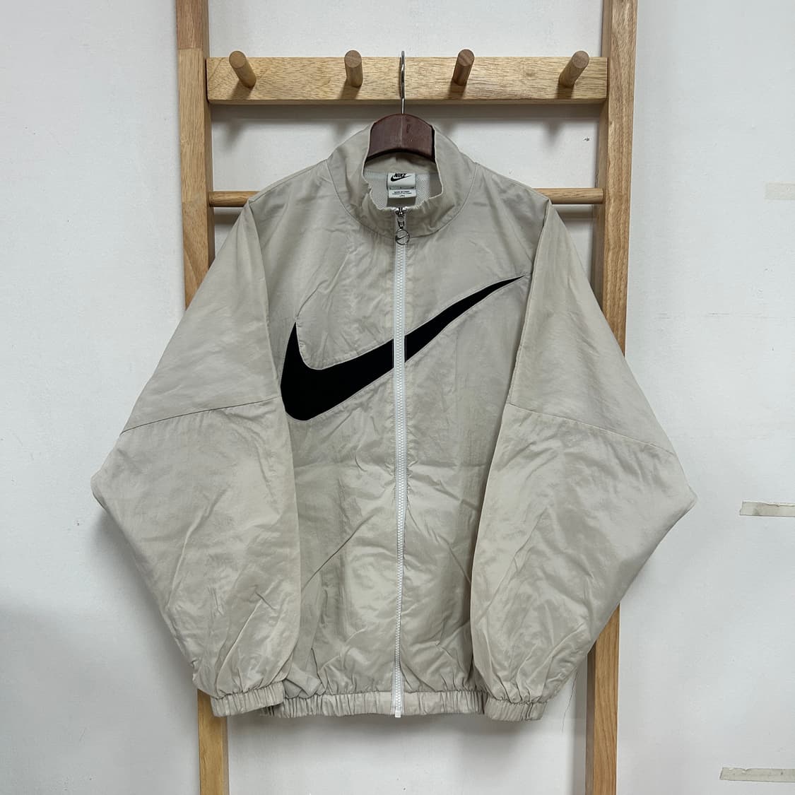 나이키 빅스우시 우븐 바람막이 자켓 상품이미지3