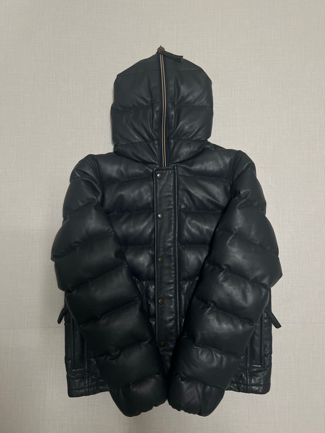 듀베티카 12fw 김프 레더 다운자켓 상품이미지2