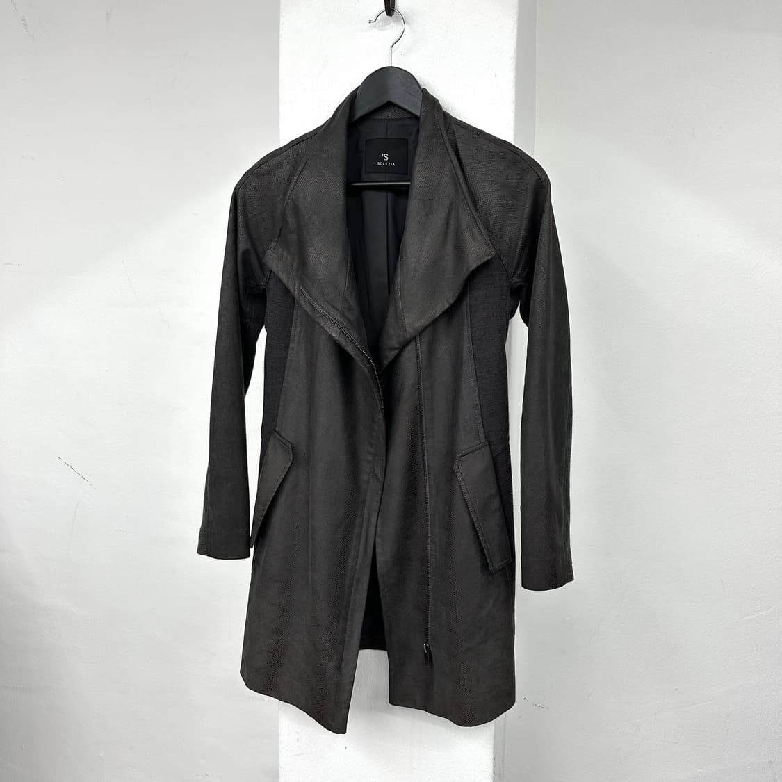 Chacoal python asymmetry jacket 상품이미지5