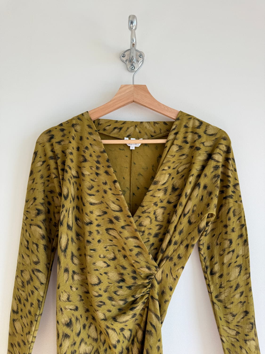 Made in italy 레오파드 비대칭 롱슬리브 상품이미지2