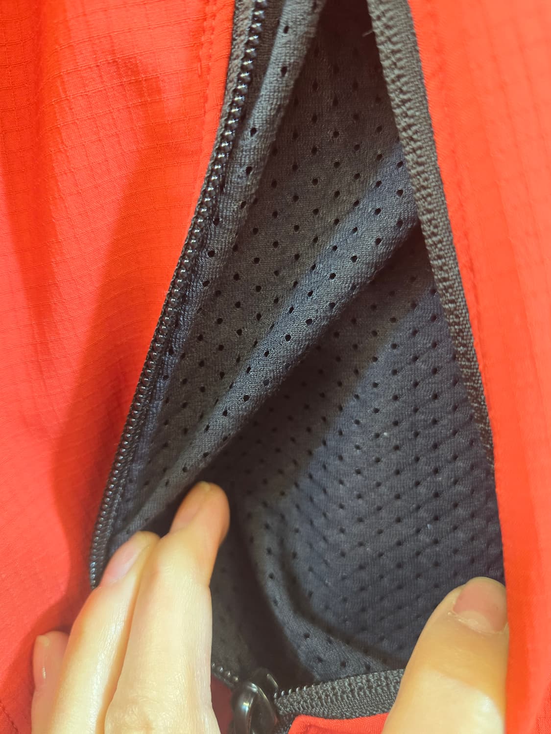 아크테릭스 시그마 SV 레드 후드 소프트쉘 자켓 상품이미지4