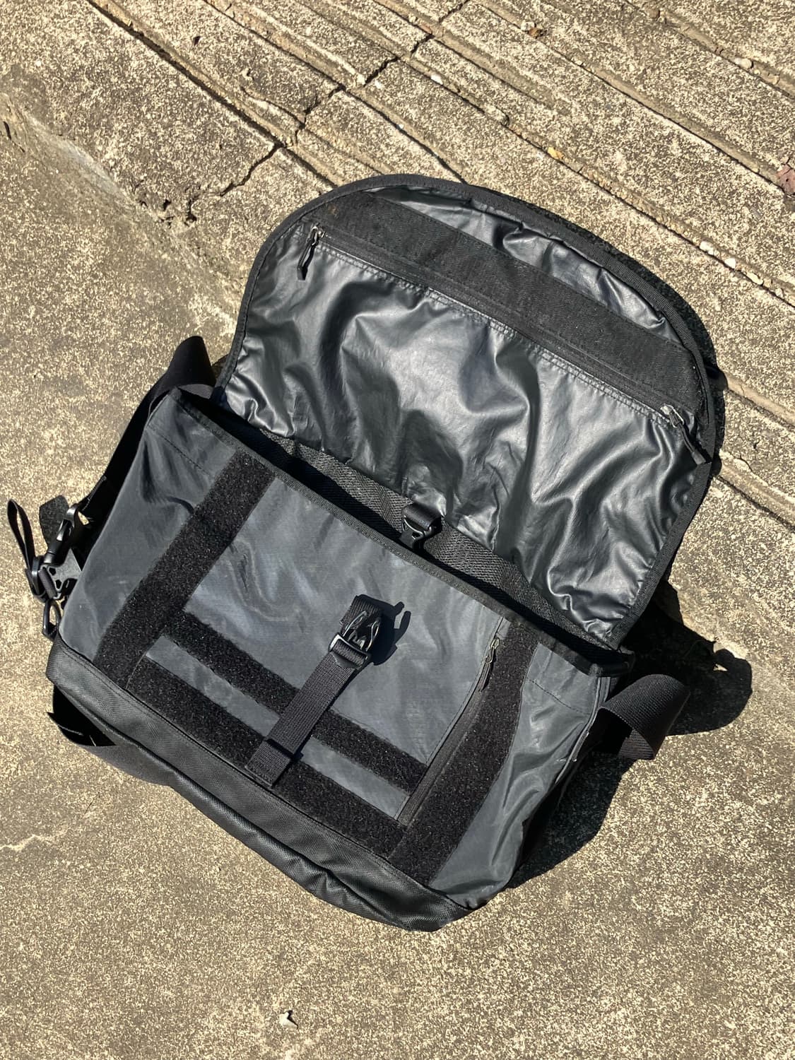 PORTER TOKYO 하이브리드 시리즈 블랙 테크니컬 메신저백 상품이미지8