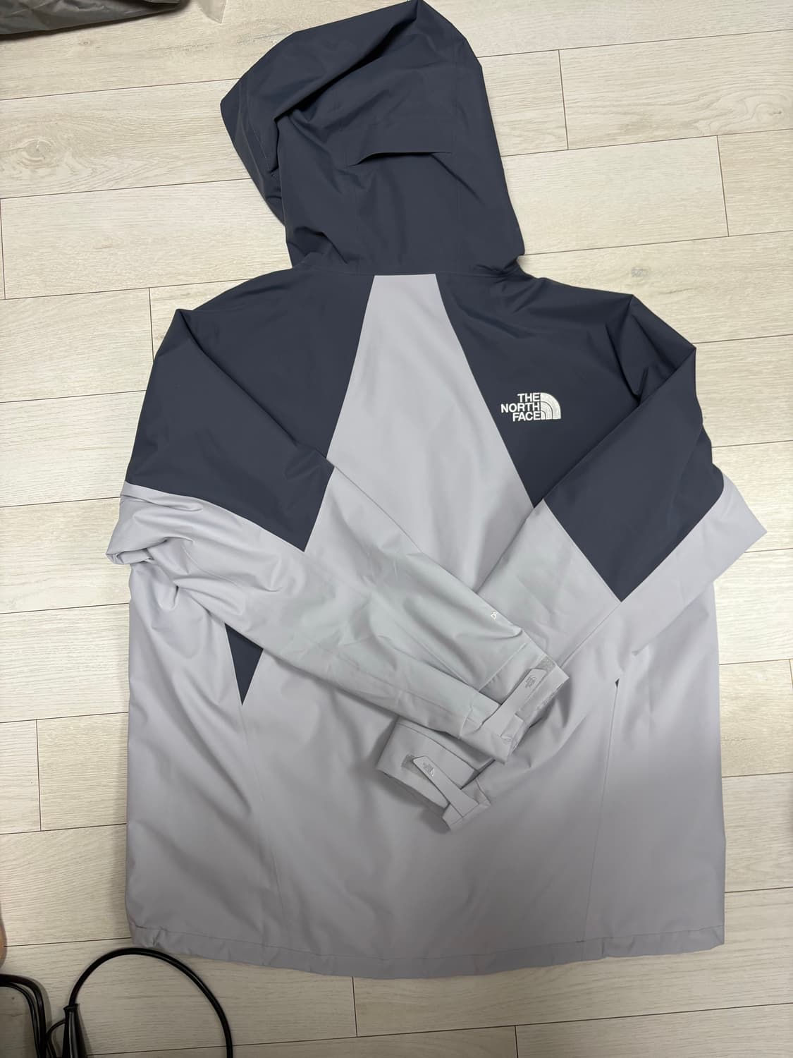 [105XL] 노스페이스 26ss 몬테라 바람막이 새상품 상품이미지4