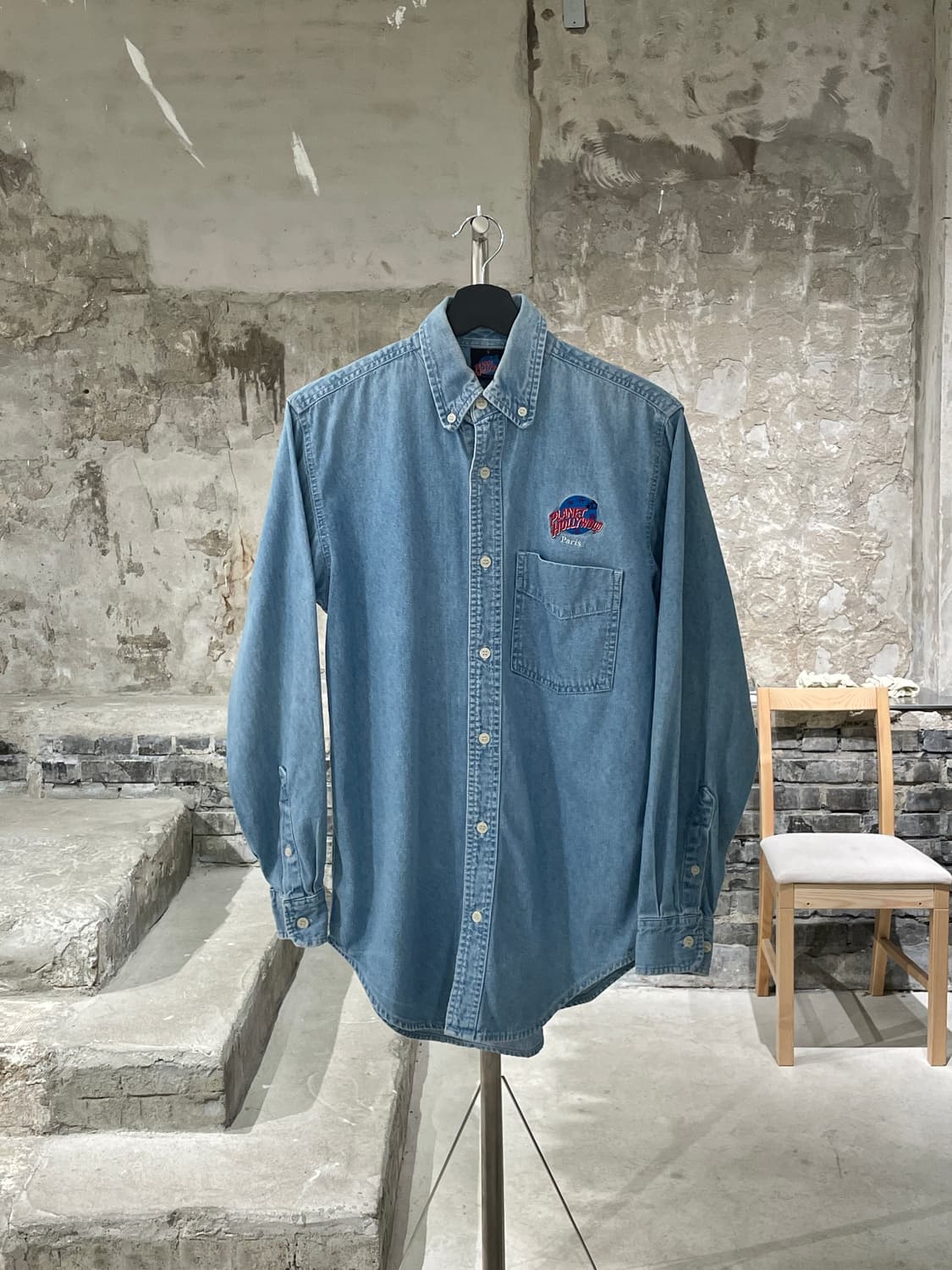 플래닛 할리우드 연청 싱글 포켓 데님 셔츠 상품이미지1
