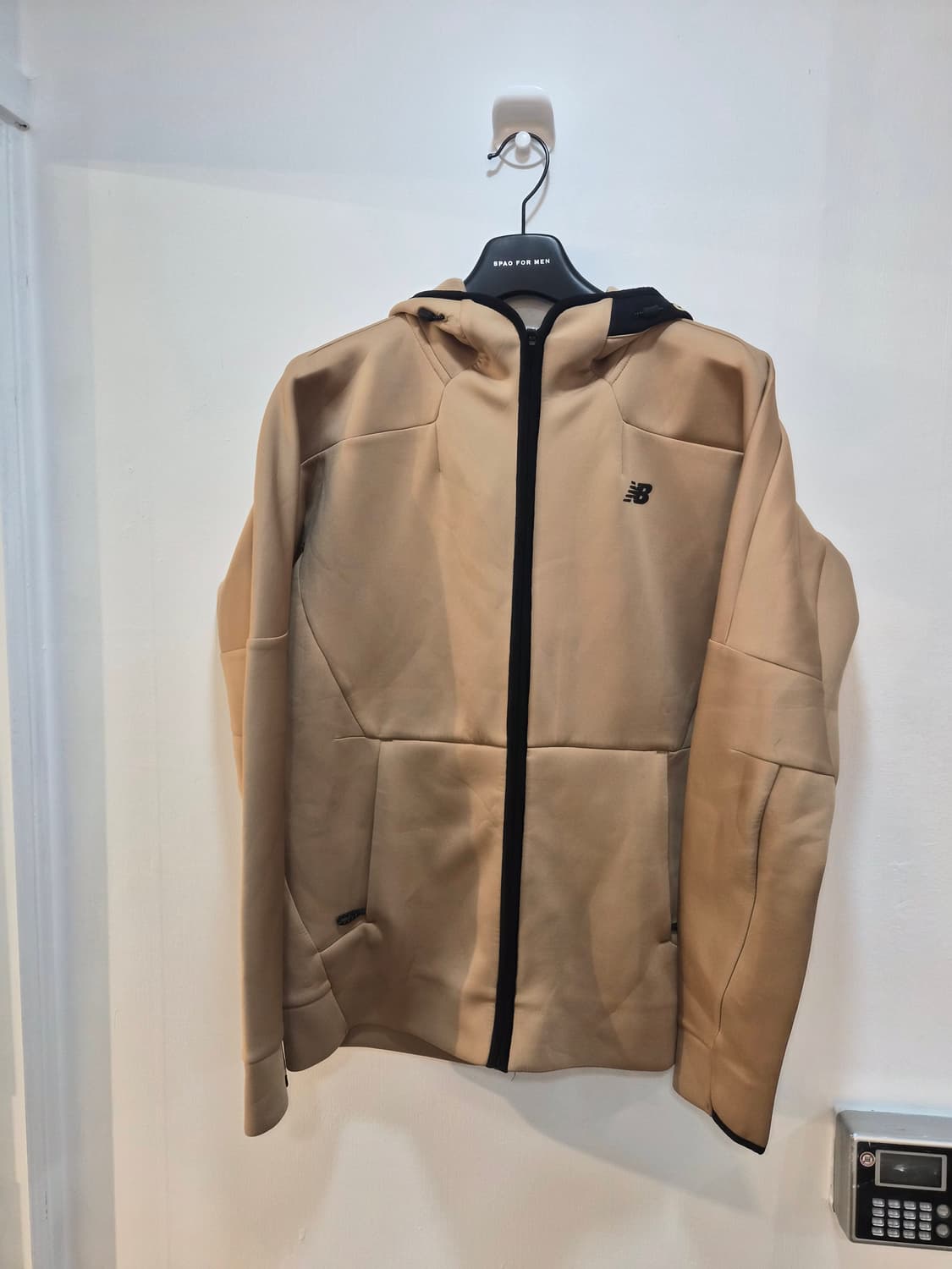 L/100) 뉴발란스 후드집업 팝니다 상품이미지1