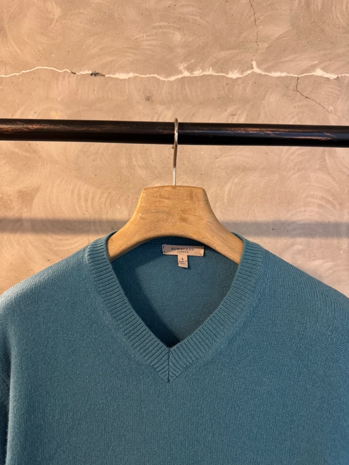 버버리 브이넥 니트 100 상품이미지3