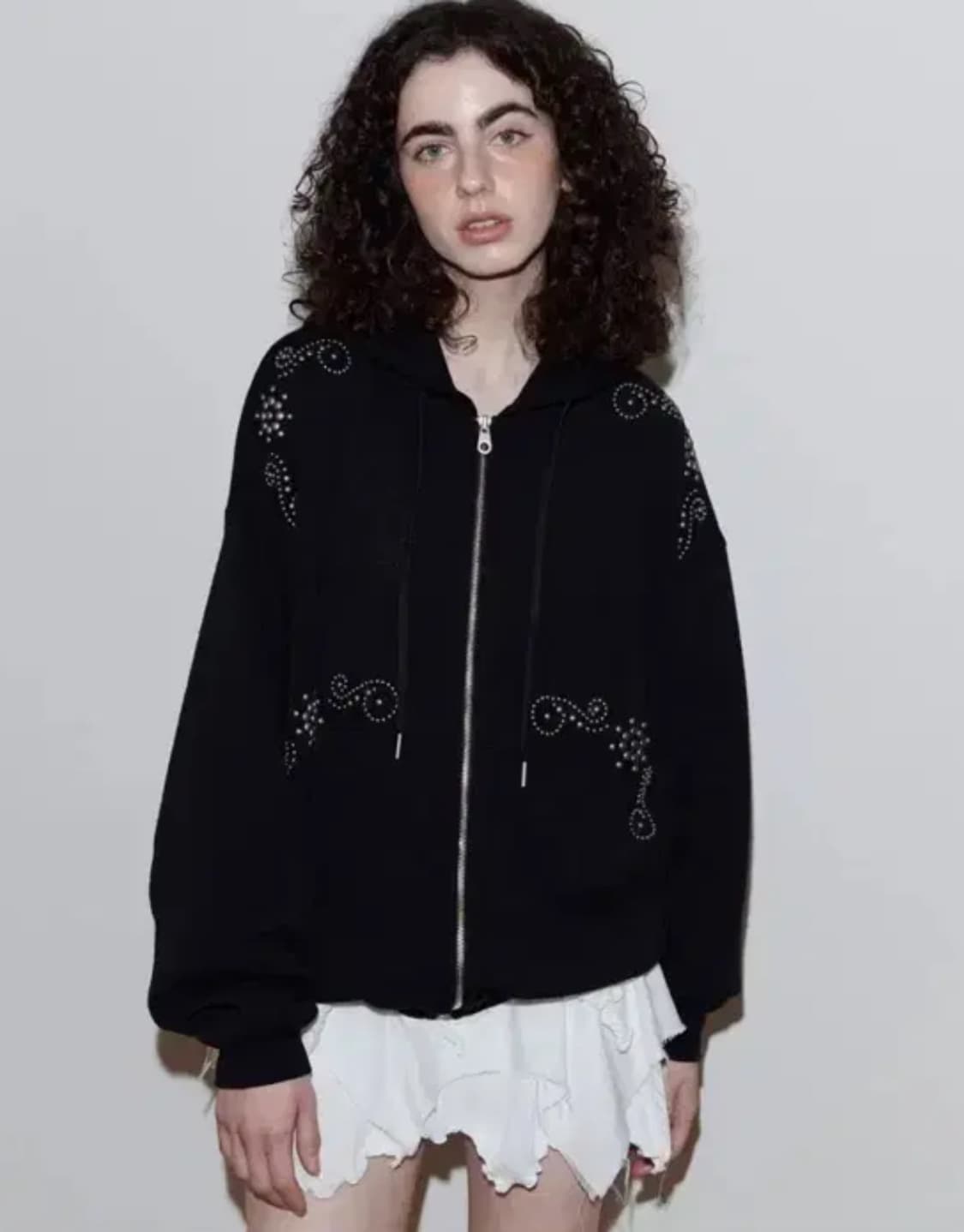 폴리수엠 후드집업 블랙 상품이미지1