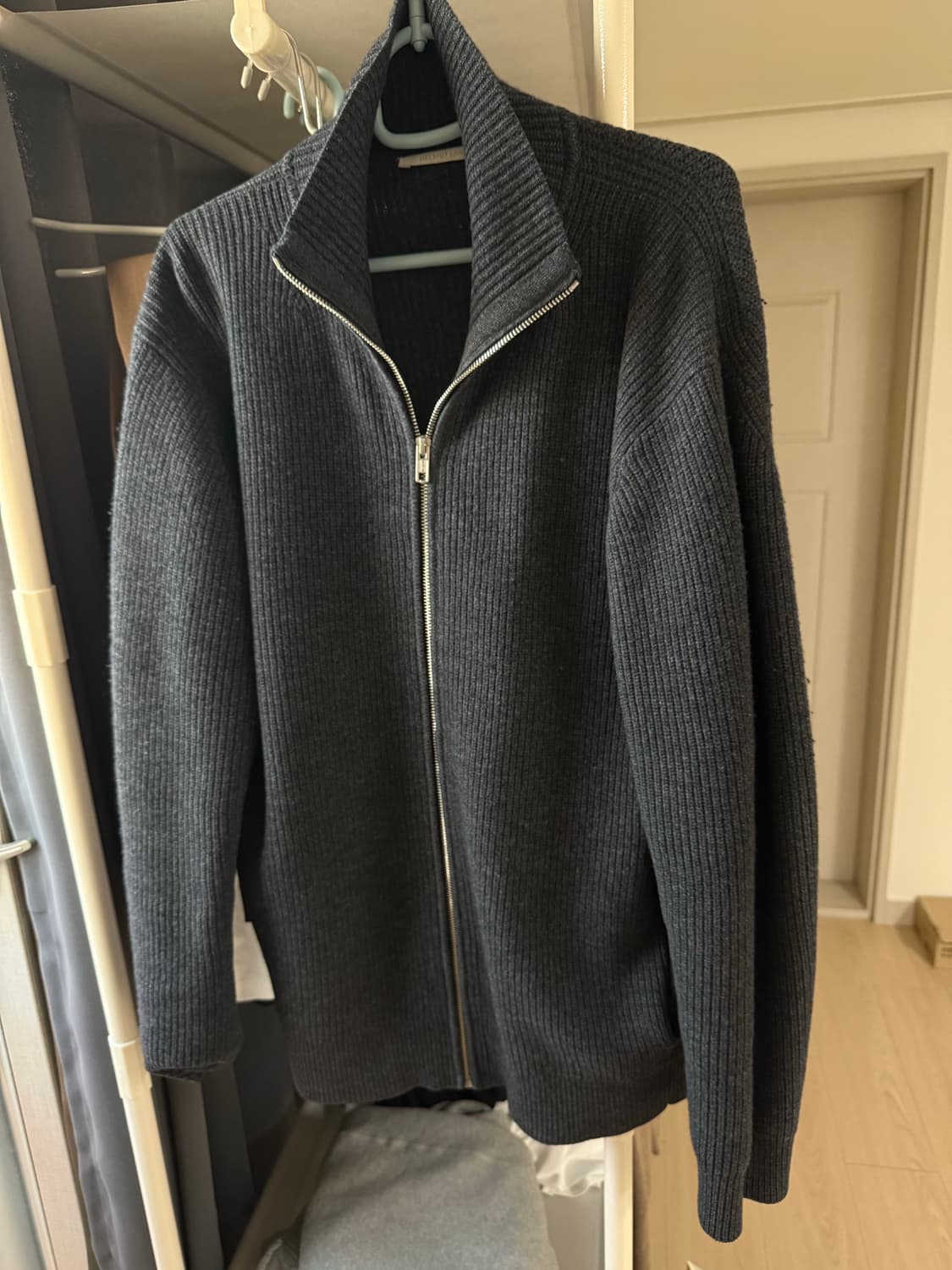 헬무트랭 집업 니트 상품이미지1