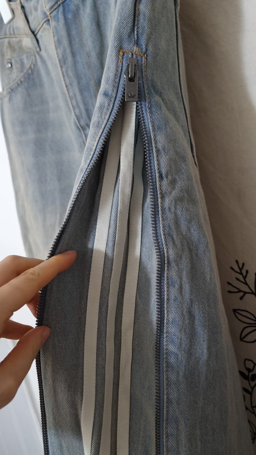 adidas 오리지널 아딜레니엄 지퍼 데님 팬츠 26 상품이미지6