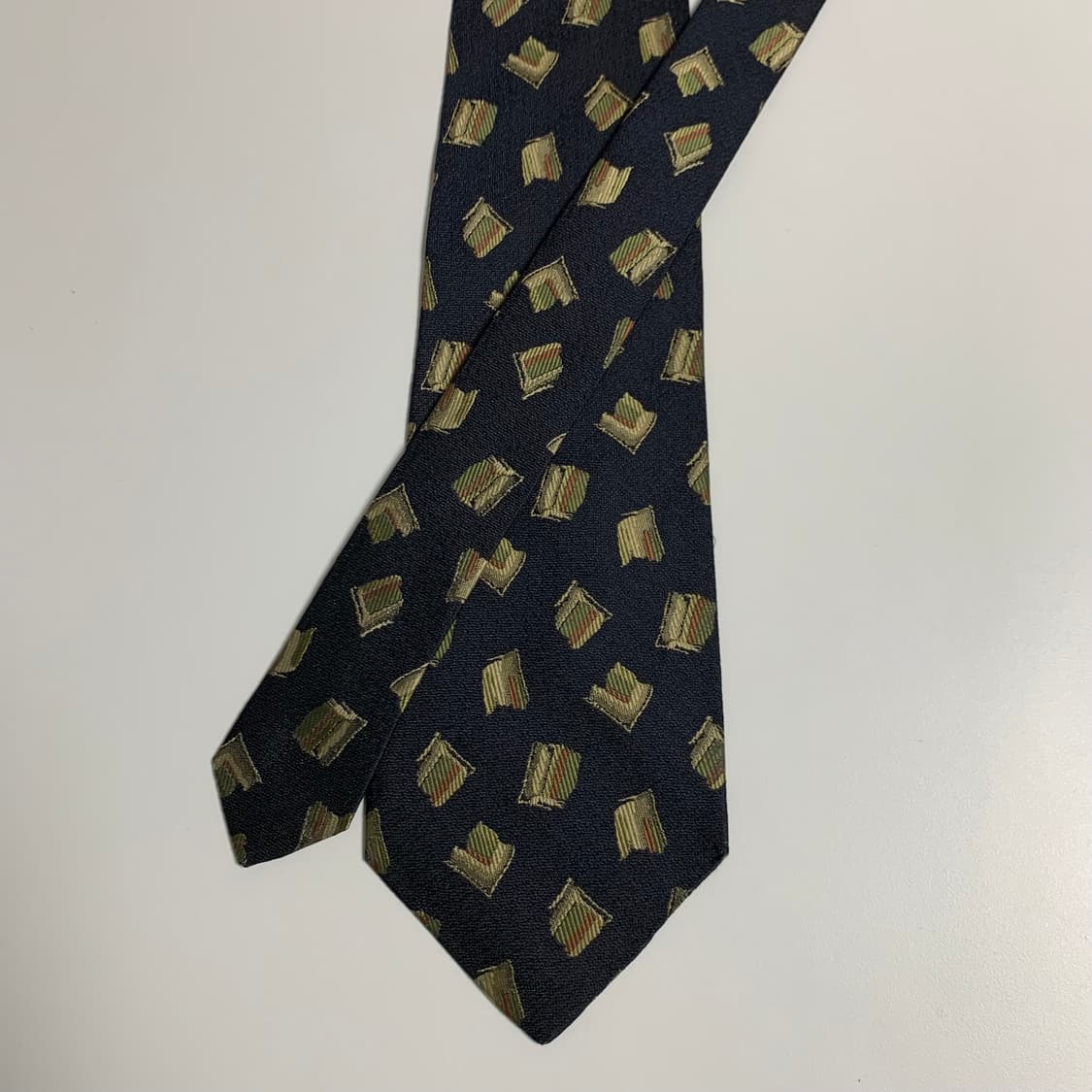 이세이미야케 100실크 명품넥타이 블랙컬러 기하학적패턴 A등급 상품이미지3