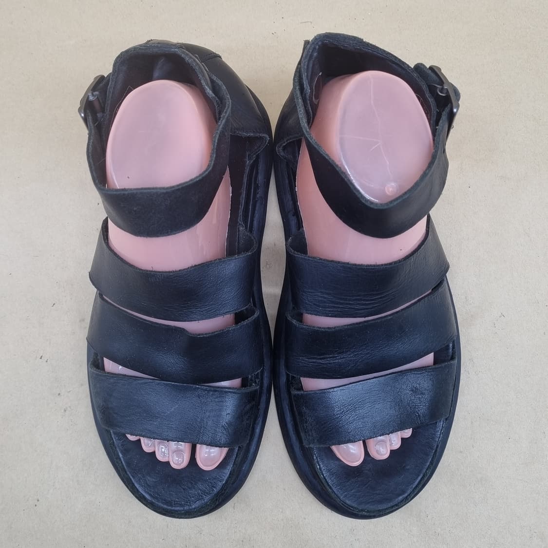 닥터마틴  클라리사 남성샌들 실사이즈 265 상품이미지2