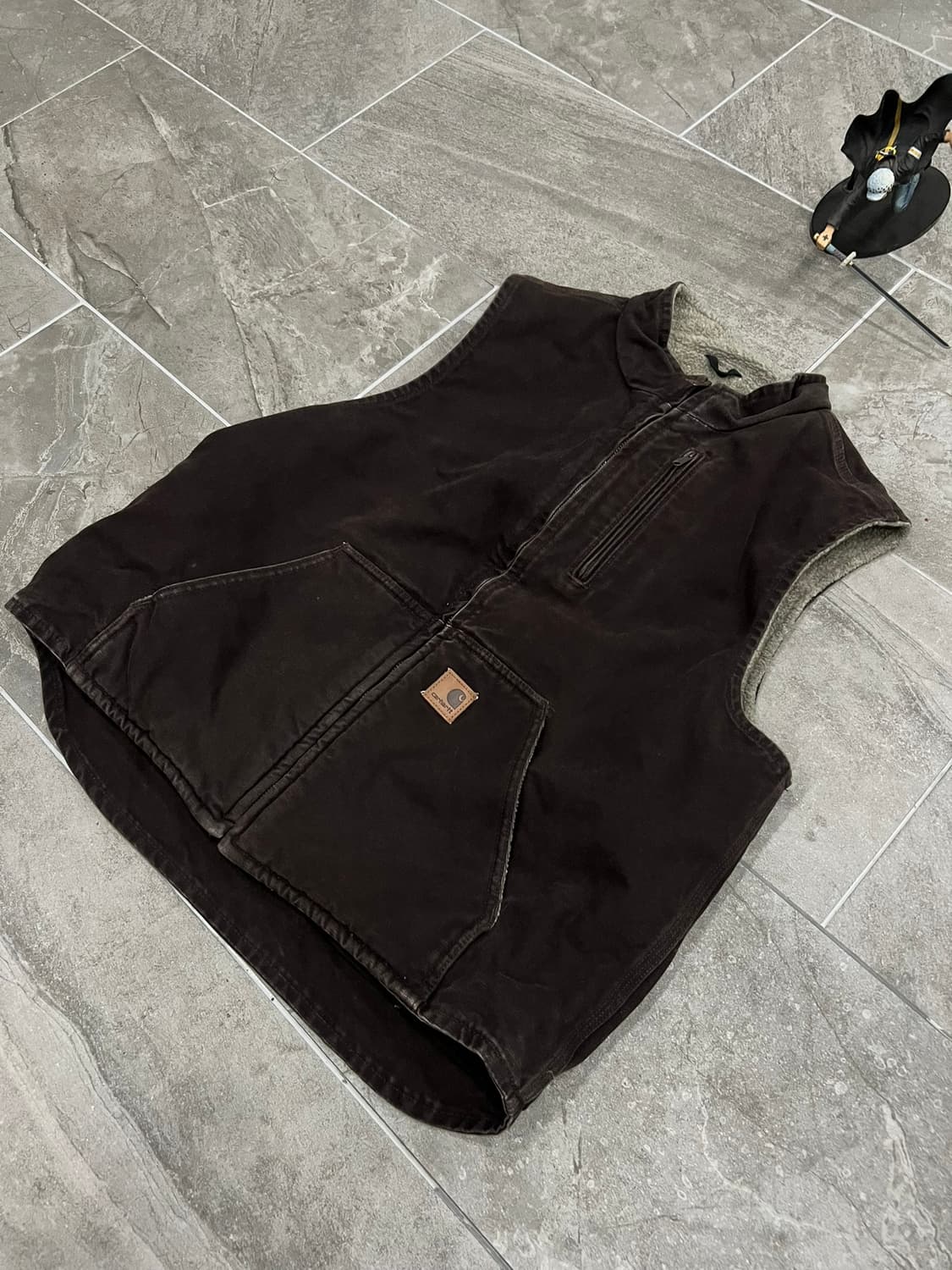 (L)칼하트 셰르파 넥 조끼베스트 V33 DKB 다크브라운 상품이미지7