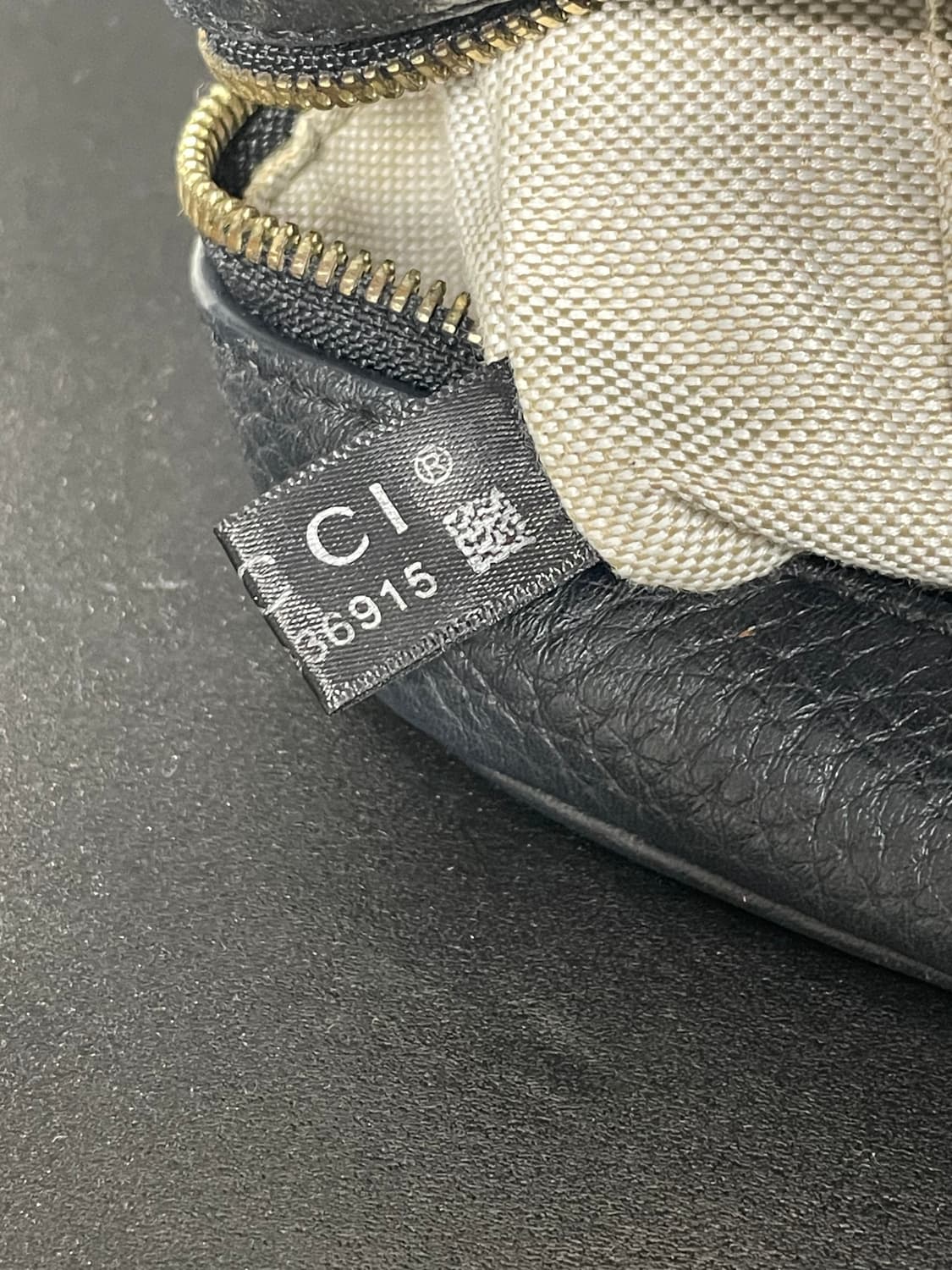 GUCCI 구찌 소호 카프스킨 레더 테슬 디스코백 상품이미지6