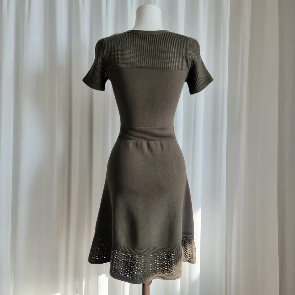 산드로 Sandro 니트 원피스 숏슬리브 진카키 (44-날씬55) 상품이미지3