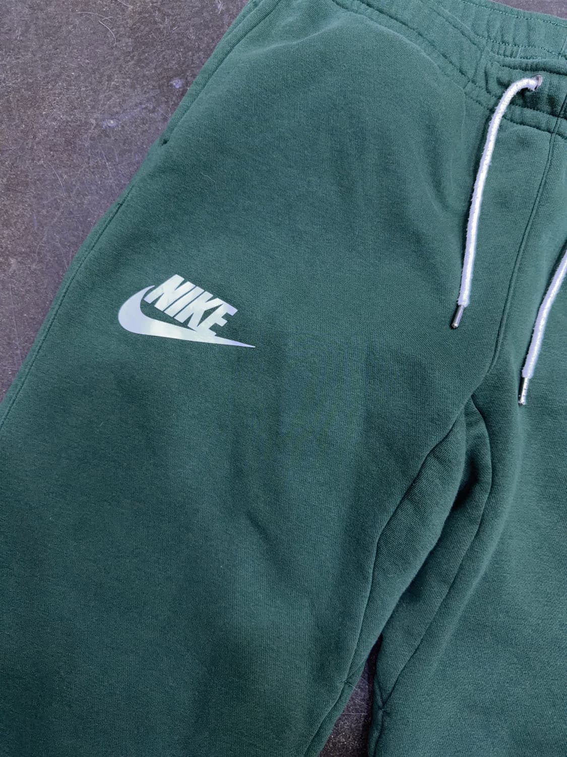 나이키 x 기묘한 이야기 호킨스고 그린 스웻팬츠 L 상품이미지7