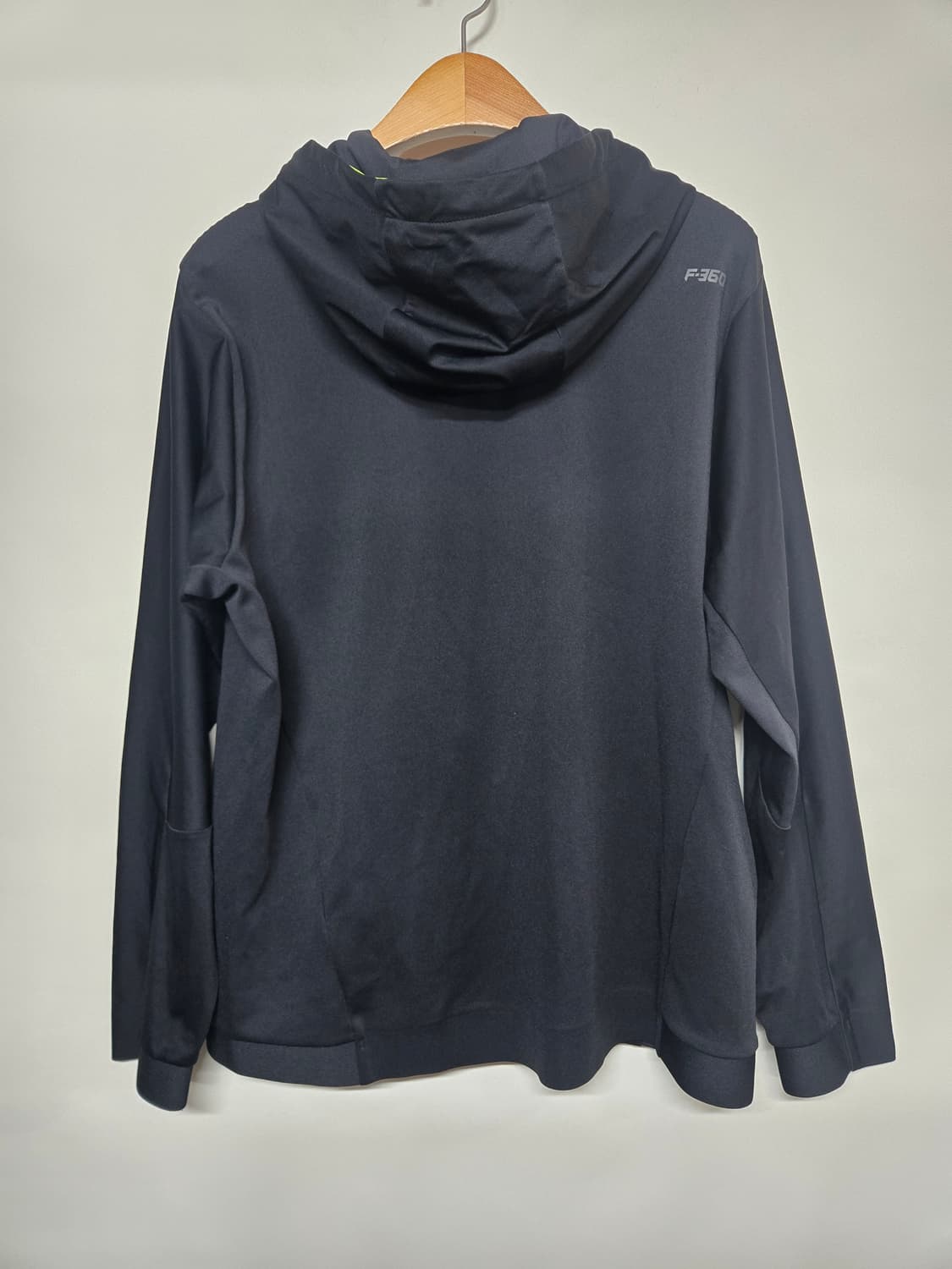 데상트 블랙/라임색 후드집업110 상품이미지2