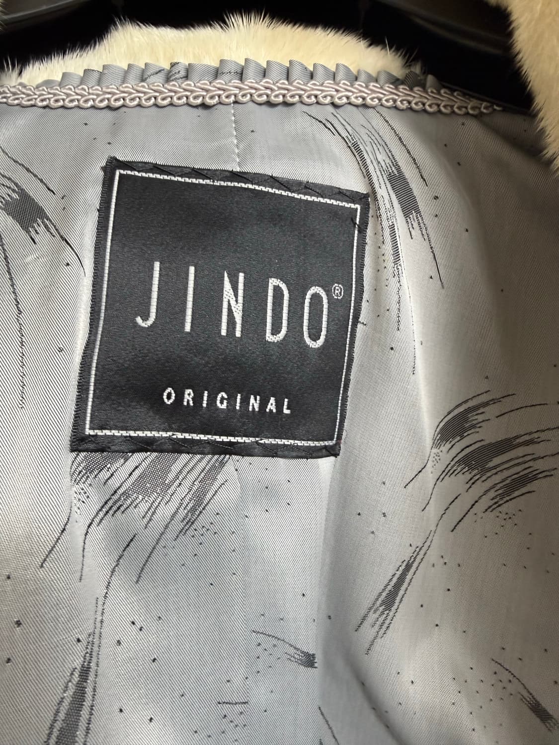 진도 아메리칸퍼워드 아이보리 밍크코트 상품이미지3