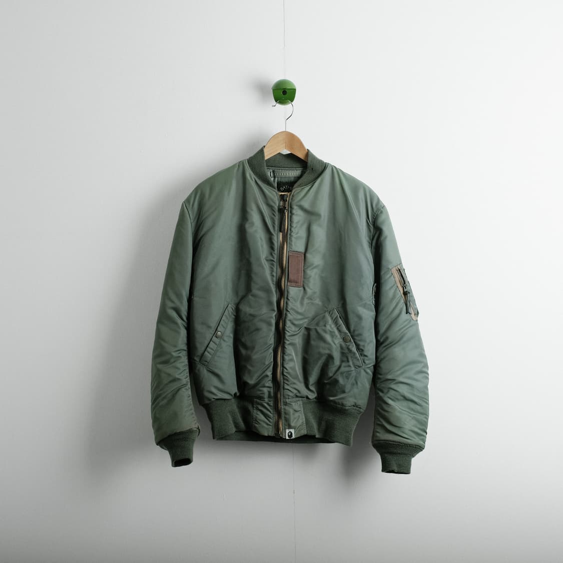 베이프 x 리얼맥코이 06년도 Ma-1 M사이즈 플라이트자켓 상품이미지3