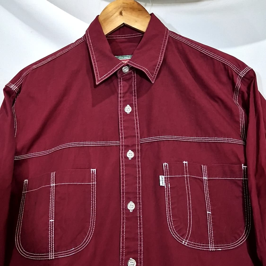 리바이스 화이트탭 셔츠 상품이미지2