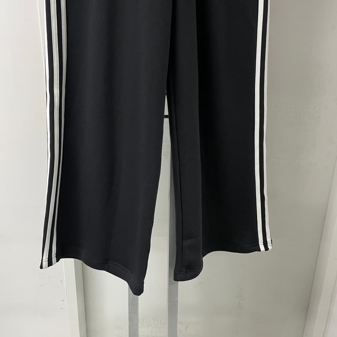 아디다스 트레이닝 와이드 팬츠 새상품 S(W) 상품이미지3