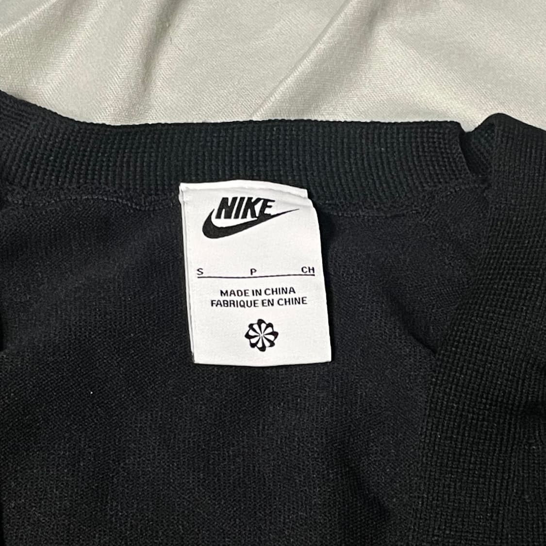 자크뮈스맛 나이키 블랙 가디건 상품이미지10