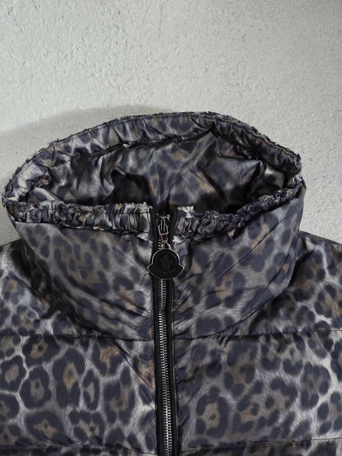 Moncler 몽클레어 레오파드 다운패딩 상품이미지4