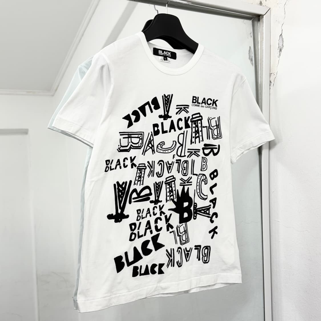 꼼데가르송 블랙 멀티로고 반팔 티셔츠 상품이미지4