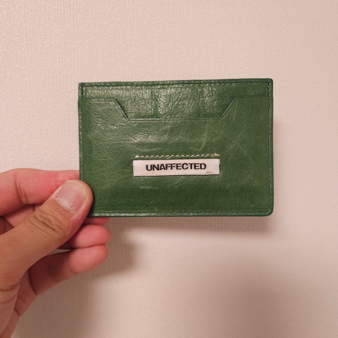 UNAFFECTED 언어펙티드 그린 가죽 카드지갑 상품이미지1