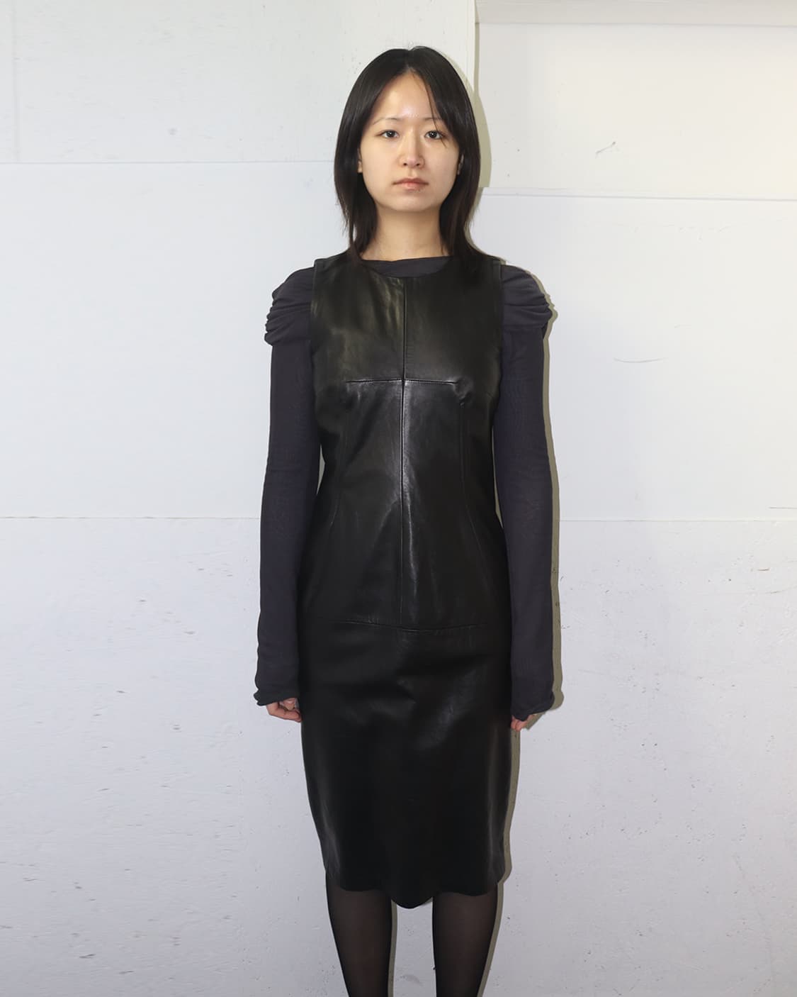 돌체앤가바나 라인 디테일 레더 슬리브리스 드레스 상품이미지1