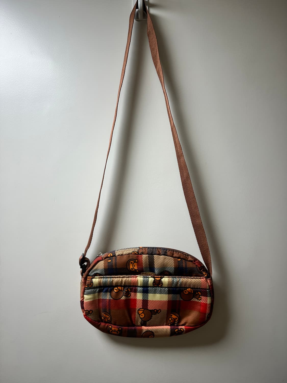 베이프 베이비 마일로 체크 크로스백 상품이미지2