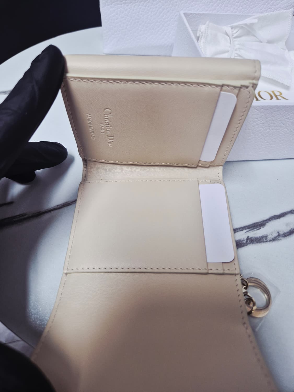 디올 로투스 반지갑 샌드컬러 (새상품) 상품이미지7