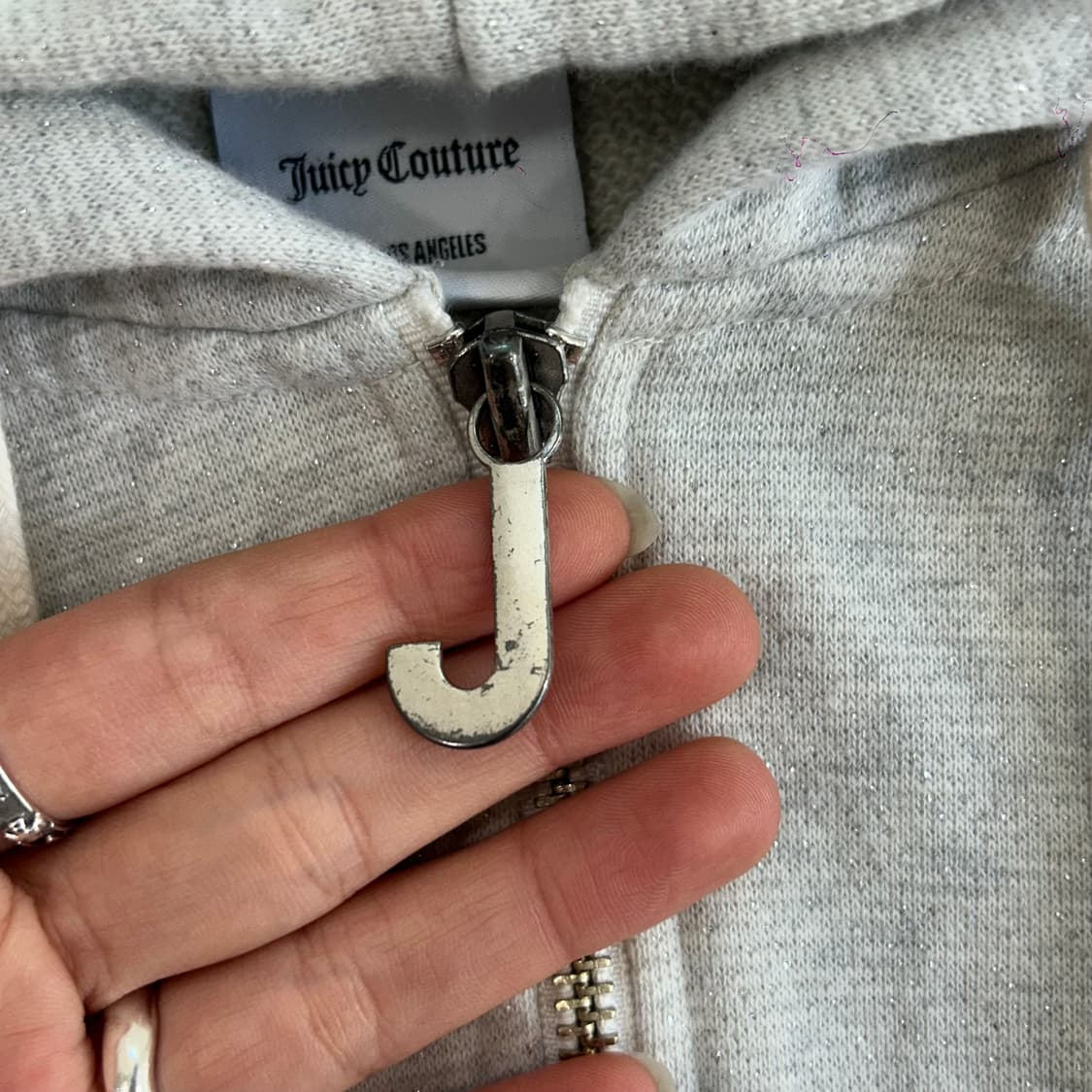 Juicy couture 쥬시꾸뛰르 글리터 라이트 그레이 크롭 후드집업  상품이미지5