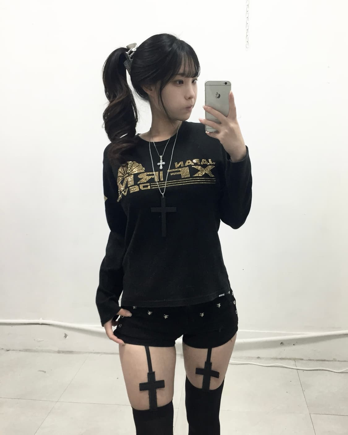 [X-FRM] y2k 펑크 골드 큐빅 롱슬리브 상품이미지1