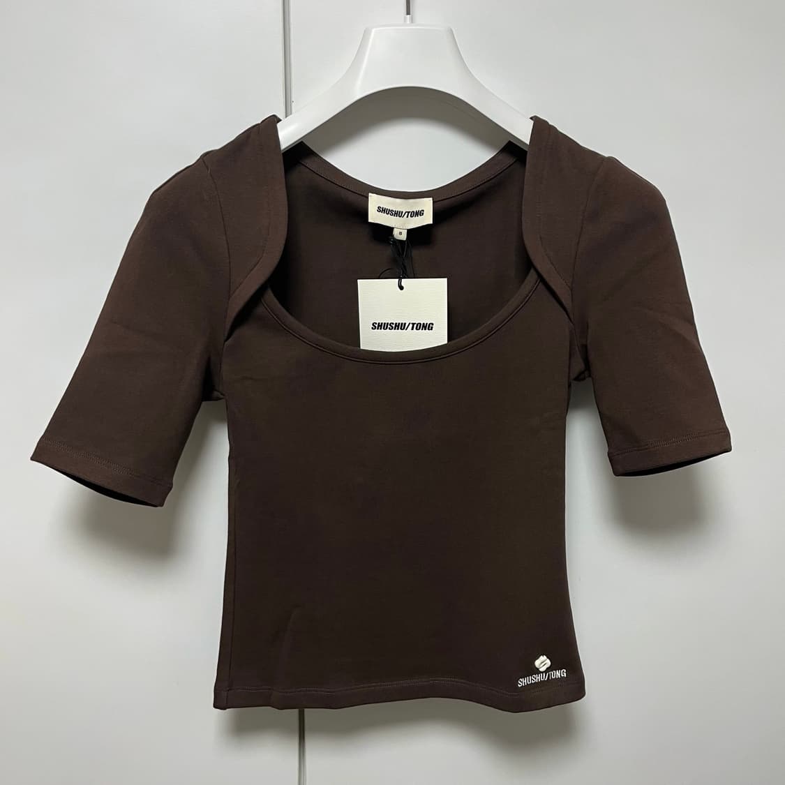 [8,12]슈슈통 25fw 라운드 넥 탑/브라운 상품이미지1