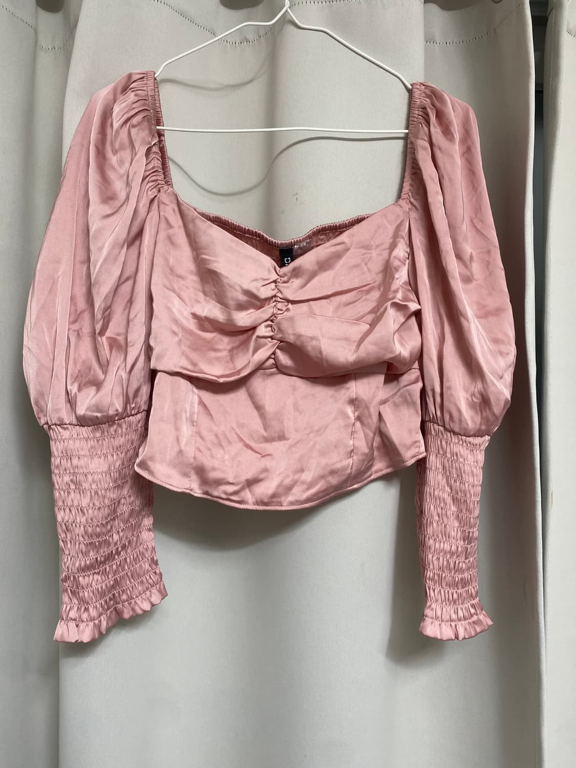 h&m 새틴 퍼프 블라우스 상품이미지1