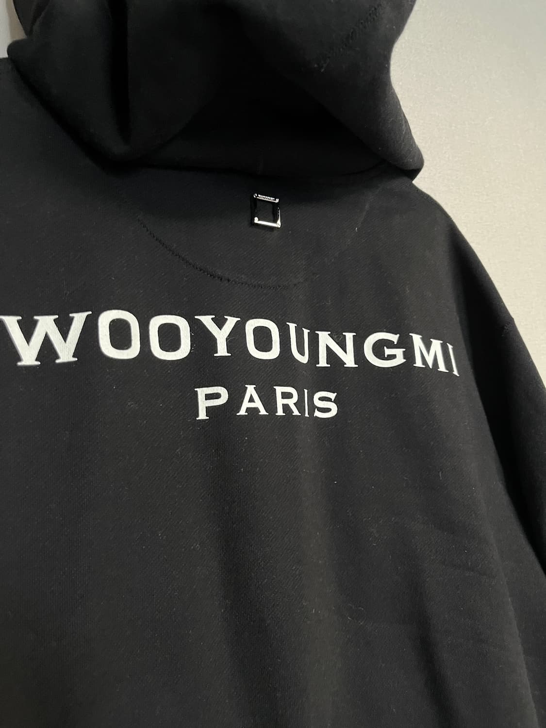 우영미 백로고 후드티 블랙 상품이미지3