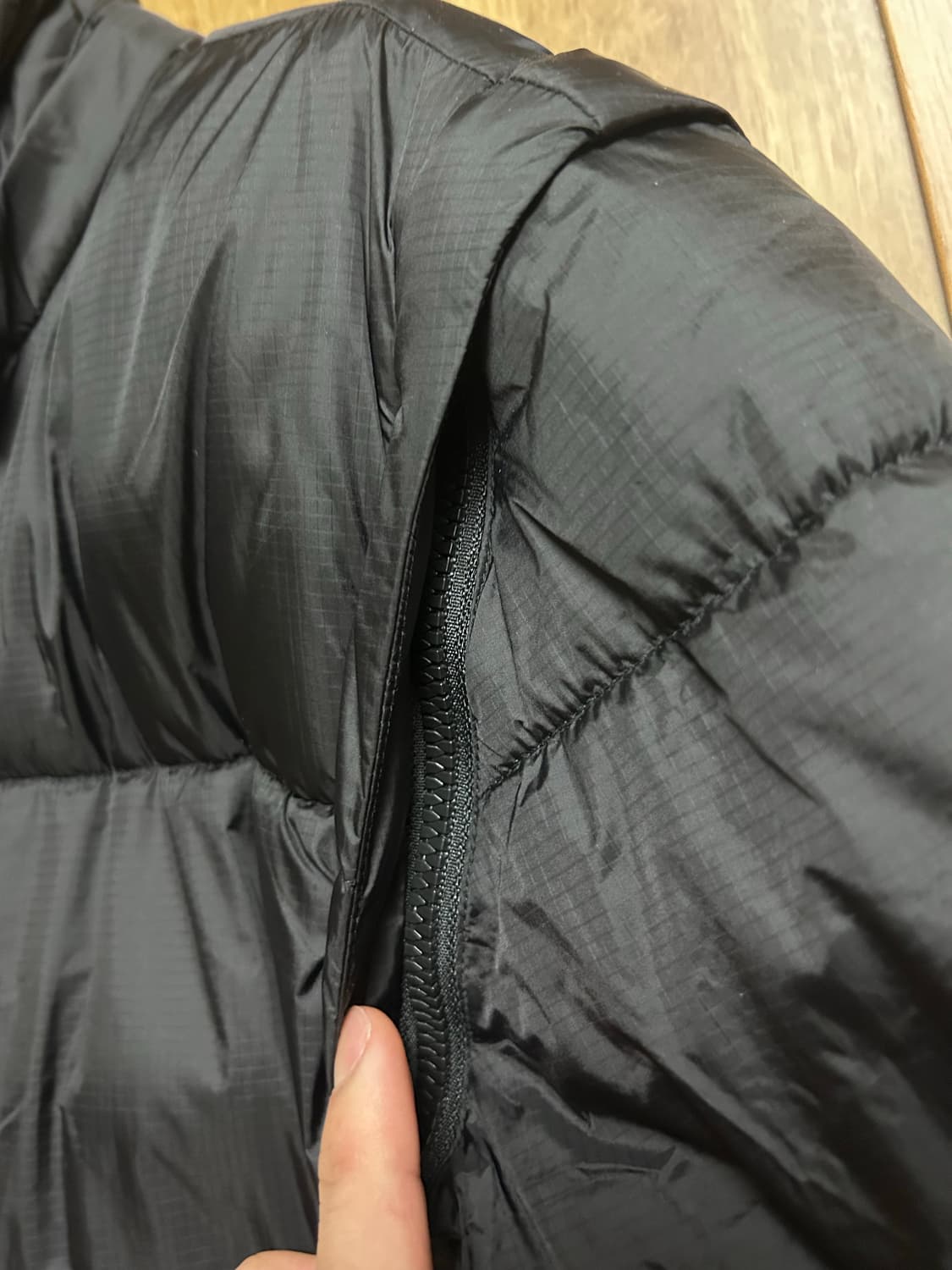 타미힐피거 X 루이스 해밀턴 2way 패딩 (조끼 변형 가능, M사이즈) 상품이미지7