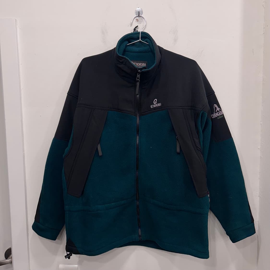 에코로바 나일론 패치 자수 플리스 자켓 상품이미지2