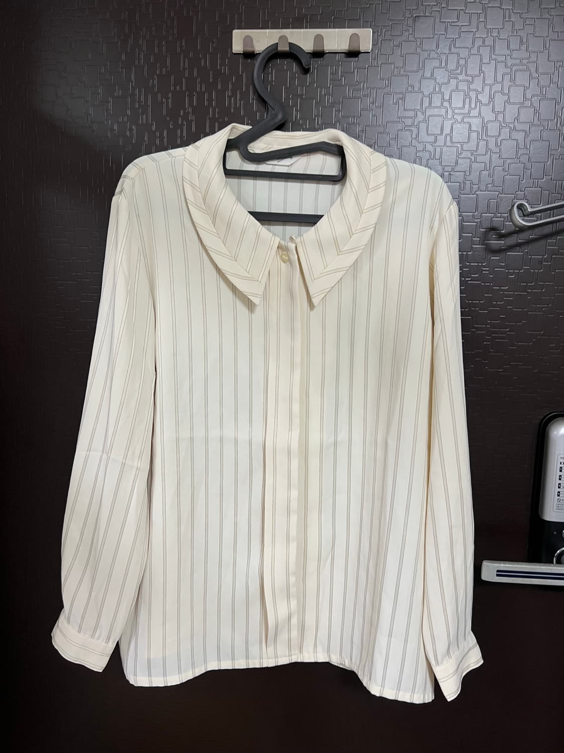 스트라이프 카라 긴팔 블라우스 free 상품이미지2