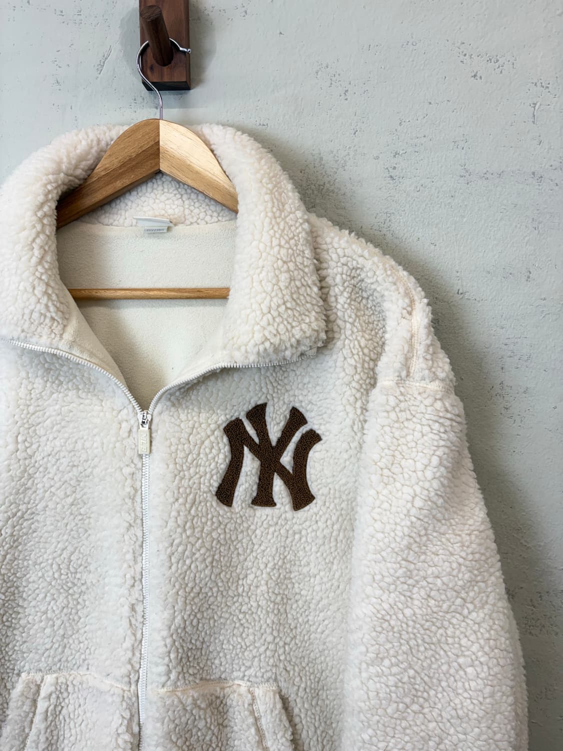 MLB 엠엘비 뉴욕양키즈 아이보리 쉐르파 자켓 상품이미지5