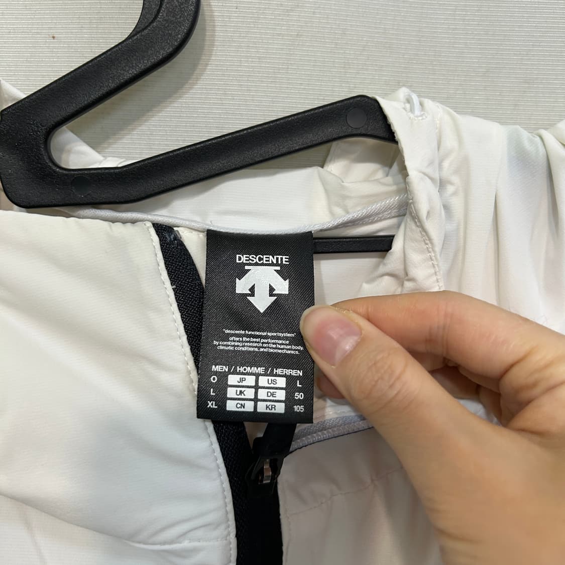 데상트 남성 바람막이 105 상품이미지2