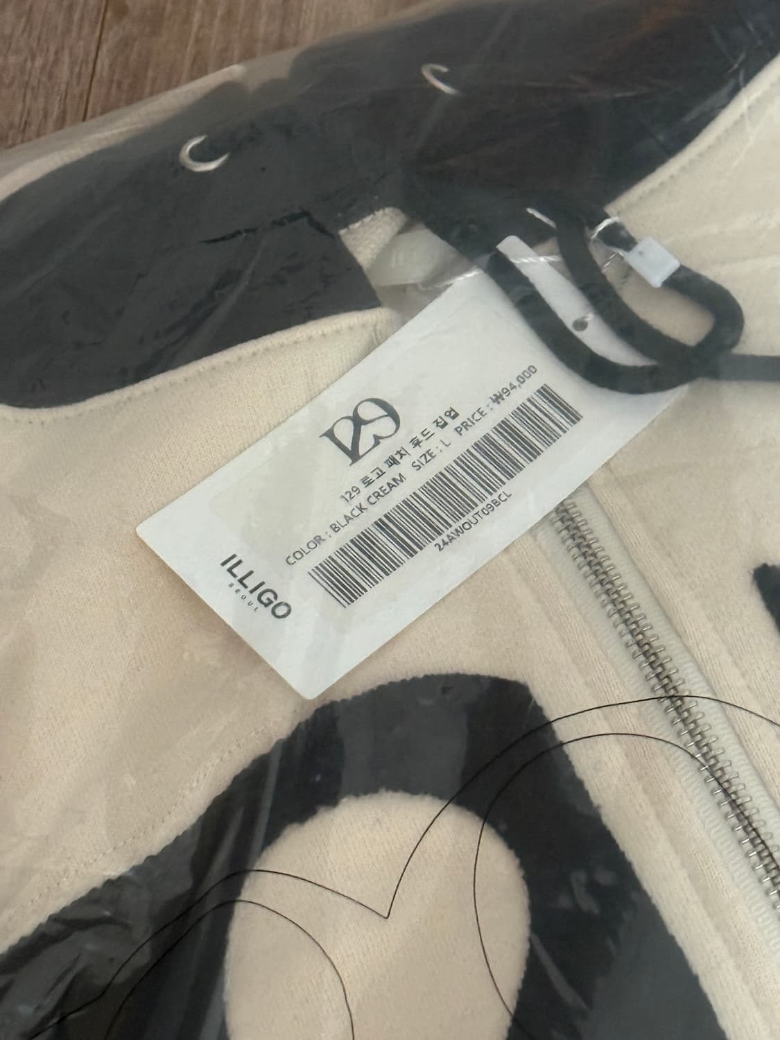 (새상품)  일리고 129 패치 후드 집업 블랙 크림 상품이미지2